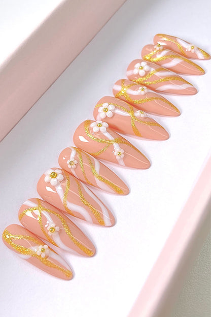 “Daisy Bloom” 3D Flowers Press On Nails Set
